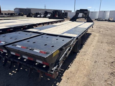 New 2022 Big Tex Trailers 22GN-20+5 Flatbed Trailer
