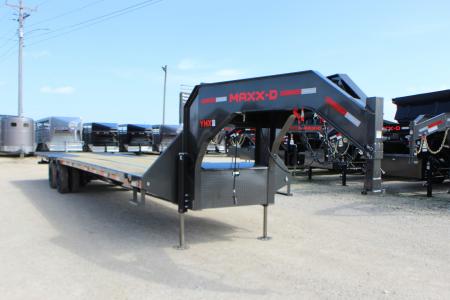 New 2026 MAXX-D YHX 36' Gooseneck Hydraulic Dovetail Trailer