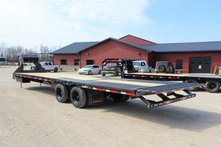 New 2026 MAXX-D YHX 36' Gooseneck Hydraulic Dovetail Trailer