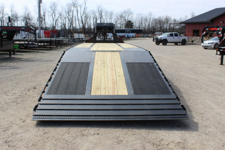 New 2026 MAXX-D YHX 36' Gooseneck Hydraulic Dovetail Trailer
