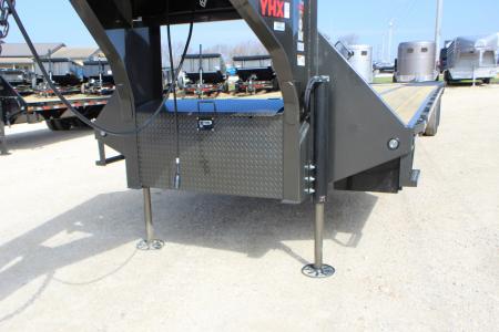 New 2026 MAXX-D YHX 36' Gooseneck Hydraulic Dovetail Trailer