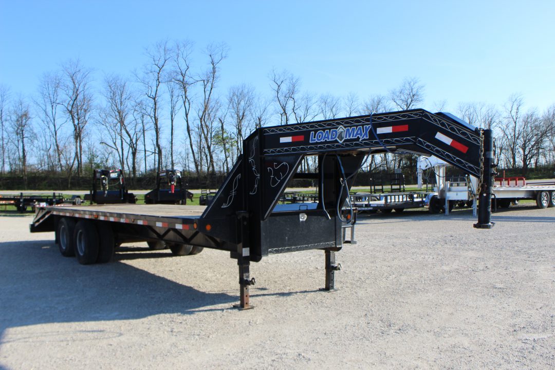 Used 2017 Load Trail 25' gooseneck Flatbed Trailer
