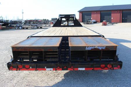 Used 2017 Load Trail 25' gooseneck Flatbed Trailer