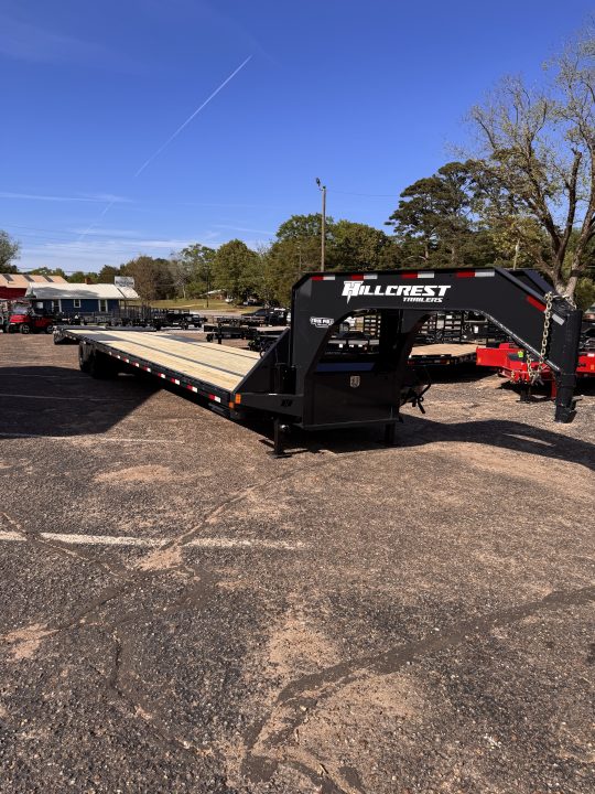 New 2026 Hillcrest Trailers 102"x40' 25.9k Deckover GN Equipment Trailer