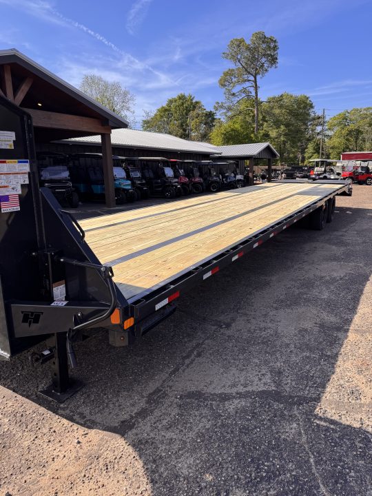 New 2026 Hillcrest Trailers 102"x40' 25.9k Deckover GN Equipment Trailer