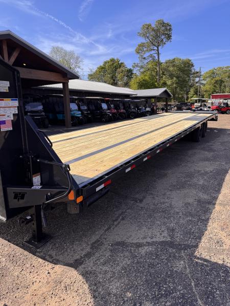 New 2026 Hillcrest Trailers 102"x40' 25.9k Deckover GN Equipment Trailer