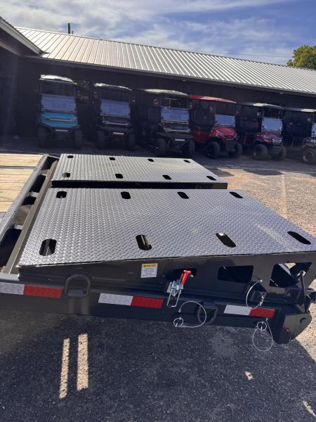 New 2026 Hillcrest Trailers 102"x40' 25.9k Deckover GN Equipment Trailer
