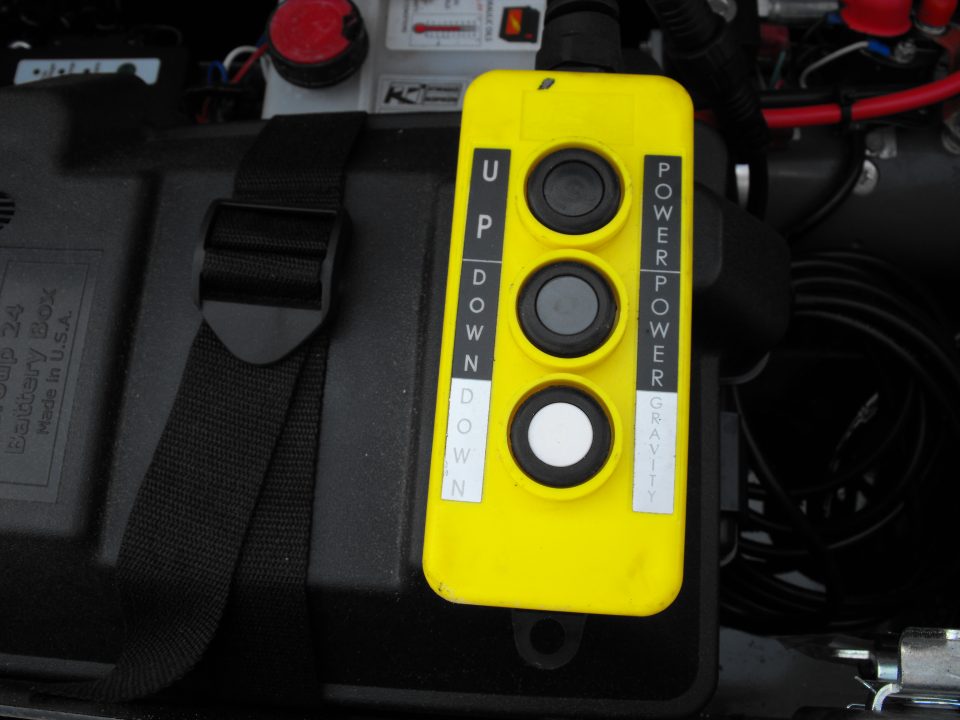 New DUMP TRAILER 83 X 14 2' WALLS POWER UP/ POWER DOW 14K