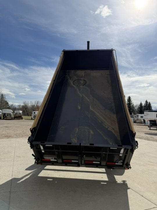 New 2026 Diamond C 16' Dump Box