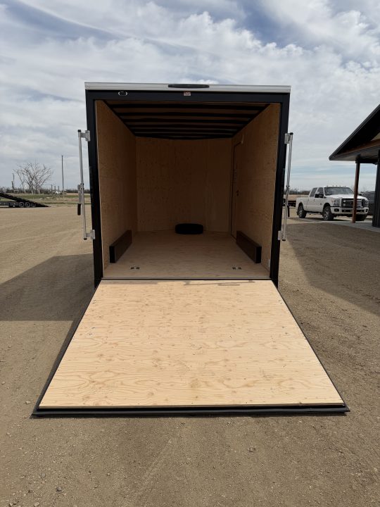 New 2026 Southland Trailers LCHT35-7.516v-86r Cargo / Enclosed Trailer