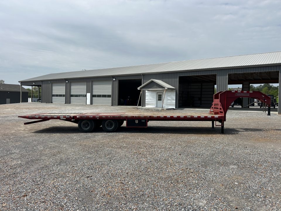 Used 2018 Midsota 32' HYDRO DOVE HYDRO JACKS Gooseneck Flatbed Trailer