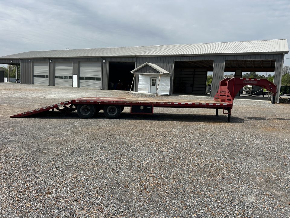Used 2018 Midsota 32' HYDRO DOVE HYDRO JACKS Gooseneck Flatbed Trailer