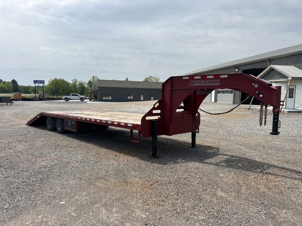 Used 2018 Midsota 32' HYDRO DOVE HYDRO JACKS Gooseneck Flatbed Trailer