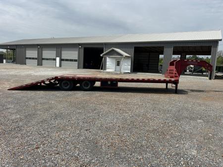 Used 2018 Midsota 32' HYDRO DOVE HYDRO JACKS Gooseneck Flatbed Trailer
