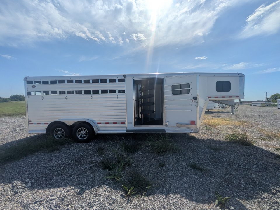 New 2027 Hart Trailer R4HG Horse Trailer