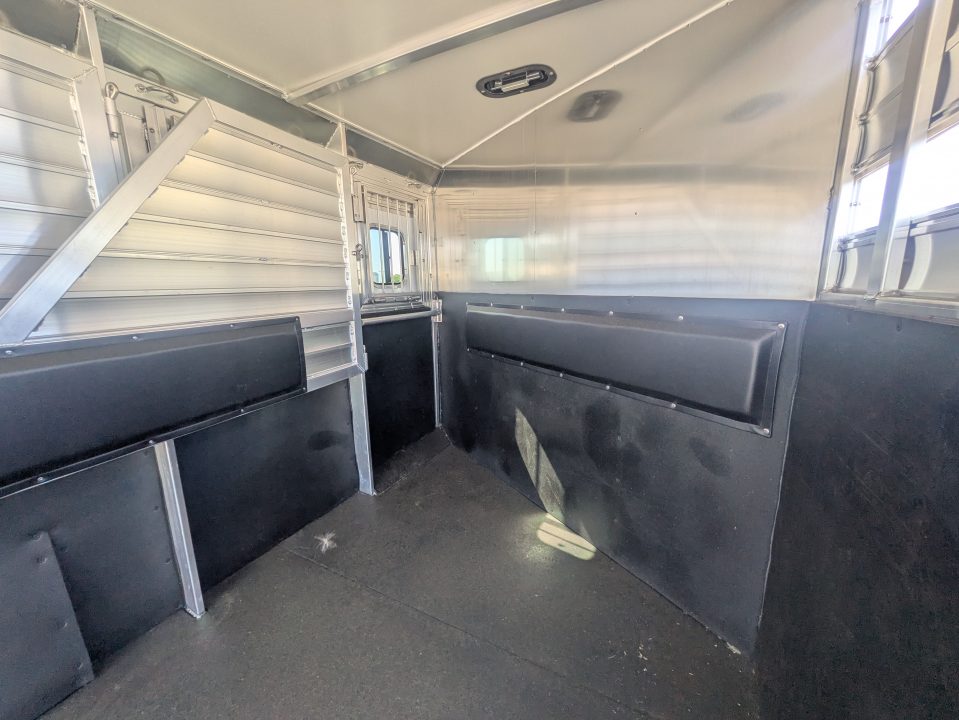 New 2027 Hart Trailer R4HG Horse Trailer