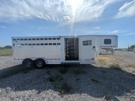 New 2027 Hart Trailer R4HG Horse Trailer
