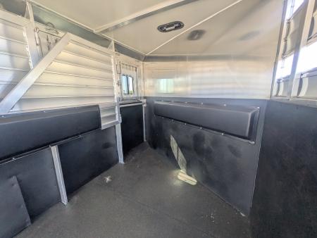 New 2027 Hart Trailer R4HG Horse Trailer