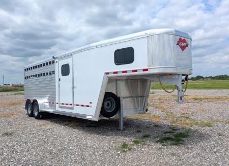 New 2027 Hart Trailer R4HG RED Horse Trailer