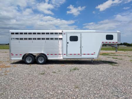 New 2027 Hart Trailer R4HG RED Horse Trailer