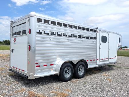 New 2027 Hart Trailer R4HG RED Horse Trailer