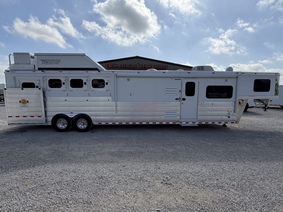 Used 2019 Twister 4 Horse Gooseneck Living Quarters Horse Trailer
