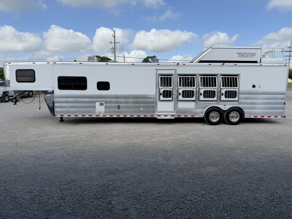 Used 2019 Twister 4 Horse Gooseneck Living Quarters Horse Trailer