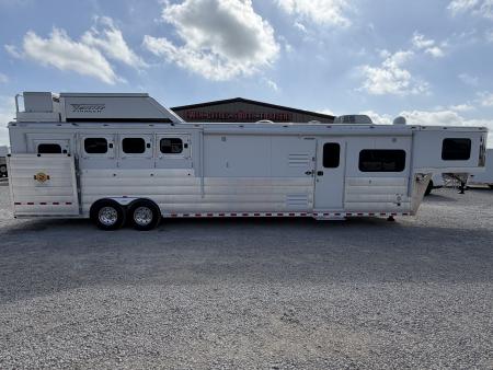 Used 2019 Twister 4 Horse Gooseneck Living Quarters Horse Trailer