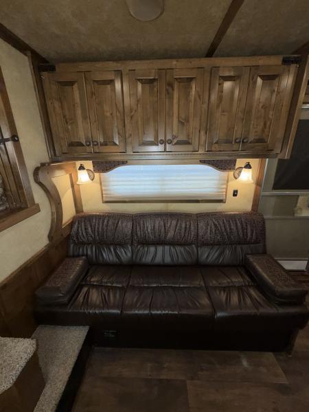Used 2019 Twister 4 Horse Gooseneck Living Quarters Horse Trailer