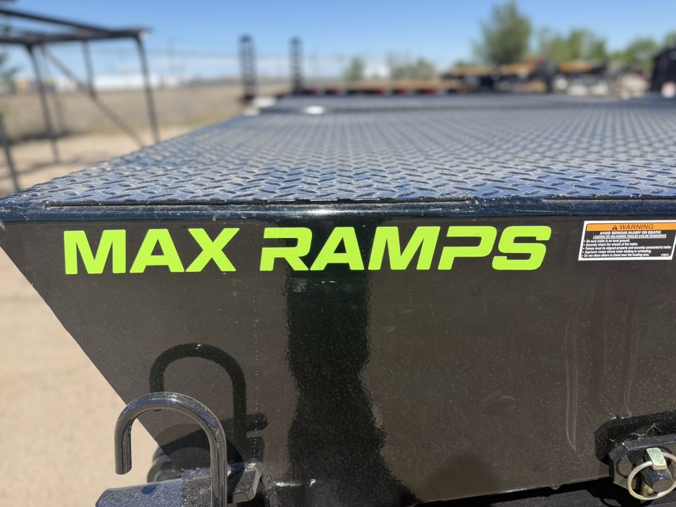 New 2026 Load Trail 8.5-25 Single Wheel Gooseneck Deckover Equipment Hauler 15.6K GVWR