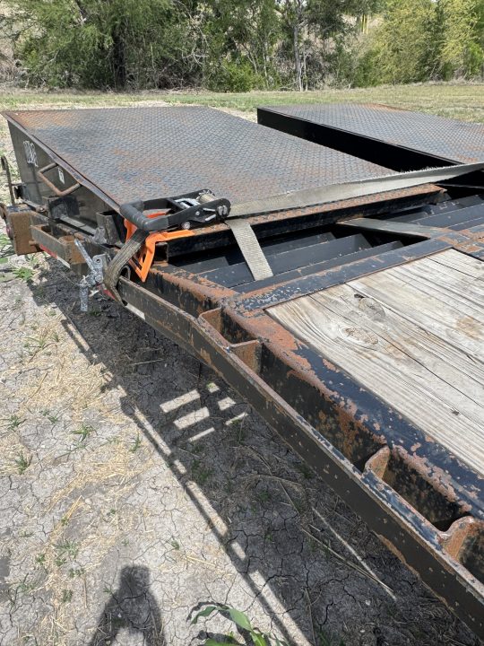 Used 2023 East Texas Trailers GOO-6592 Deckover Trailer