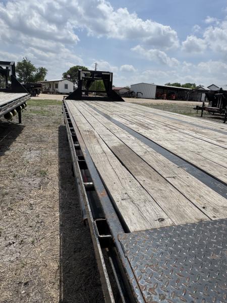Used 2023 East Texas Trailers GOO-6592 Deckover Trailer