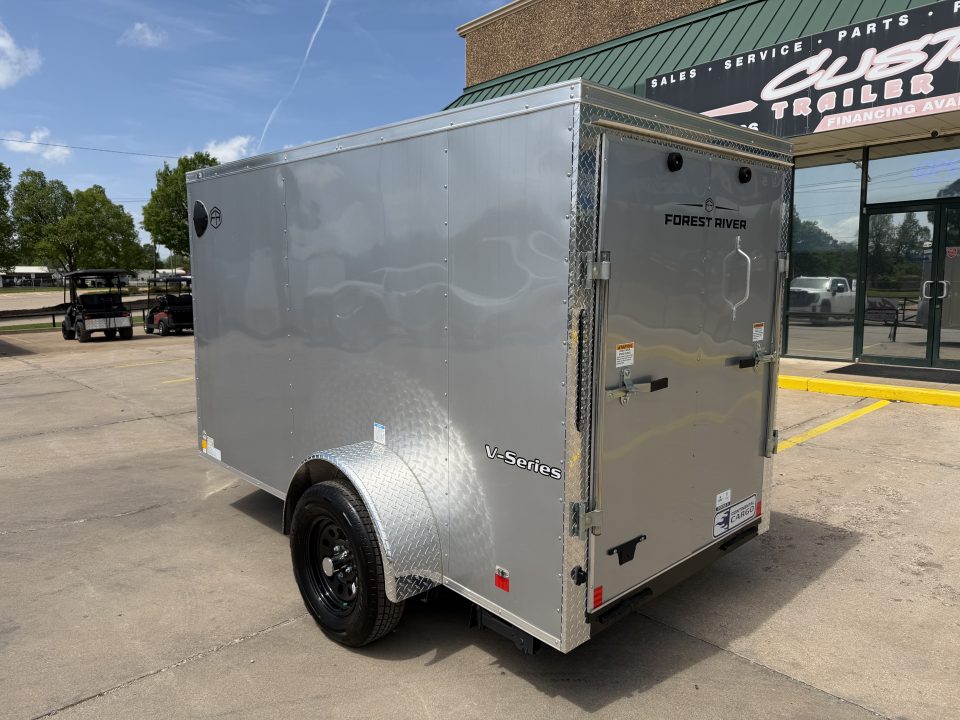 New #055407 2026 FOREST RIVER SA 5 X 10 SINGLE AXLE 3K ENCLOSED W/ REAR RAMP DOOR