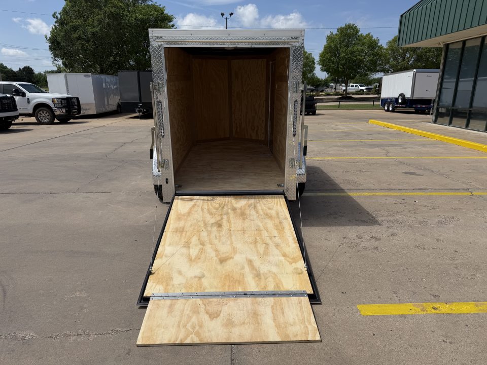New #055407 2026 FOREST RIVER SA 5 X 10 SINGLE AXLE 3K ENCLOSED W/ REAR RAMP DOOR