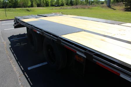 New 2026 Davidson Trailers 27+5 12K DUAL TANDEM AXLE GN Deckover Trailer