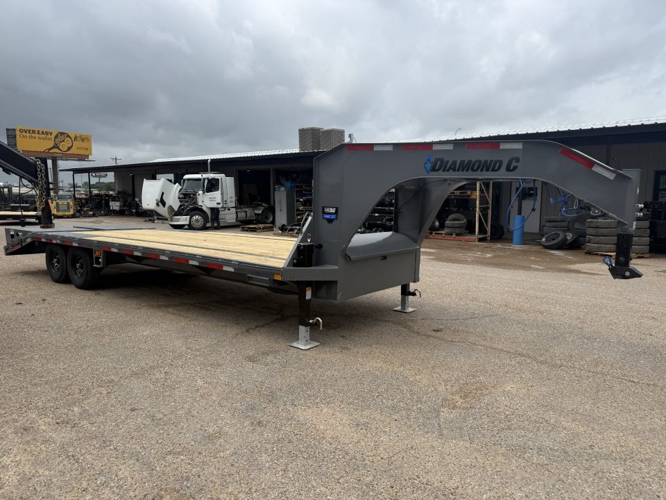 New 2026 Diamond C Trailers FMAX207 102X25MR Gooseneck Bodies