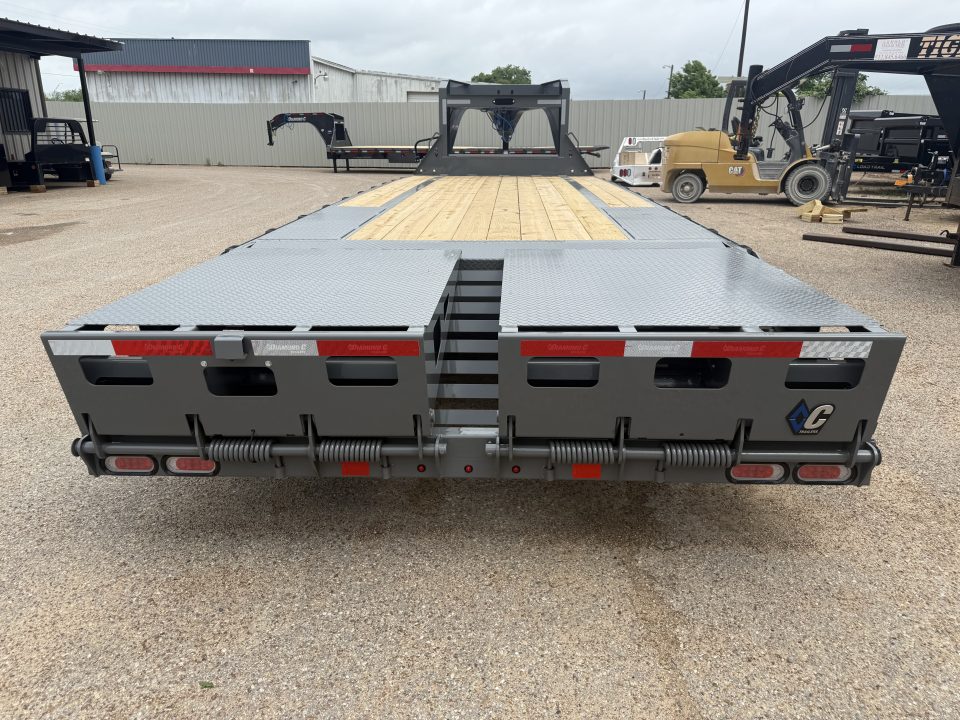 New 2026 Diamond C Trailers FMAX207 102X25MR Gooseneck Bodies