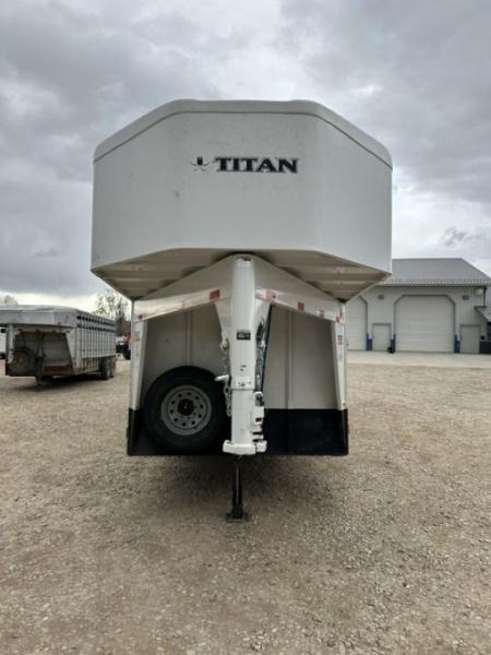 Used 2023 Titan Trailer 24' Stock Combo