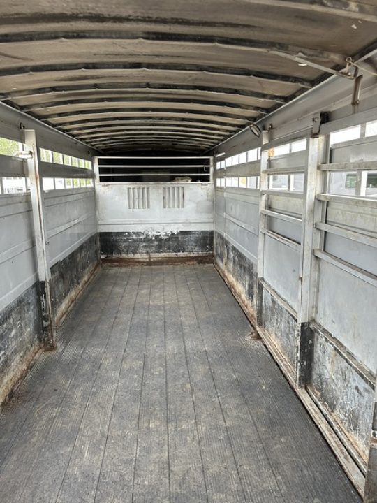 Used 2005 Titan 24' Stock