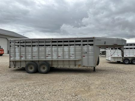 Used 2005 Titan 24' Stock