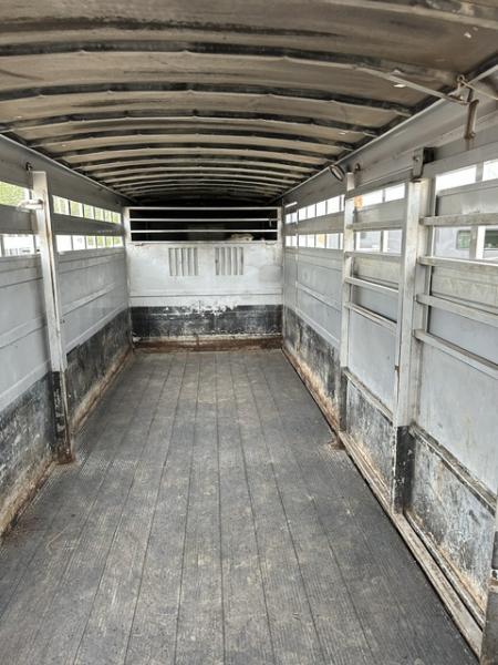 Used 2005 Titan 24' Stock