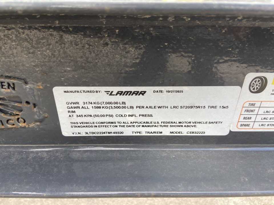 New Lamar Trailers LM 83"X22' Car Hauler