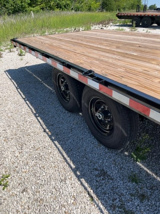 New 2026 Sure-Trac 8.5 x 20 SD Deckover Flatbed 15K