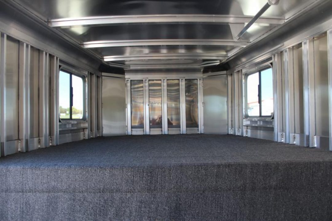 New 2026 Featherlite Trailers 4 Horse Gooseneck 9600 Horse Trailer