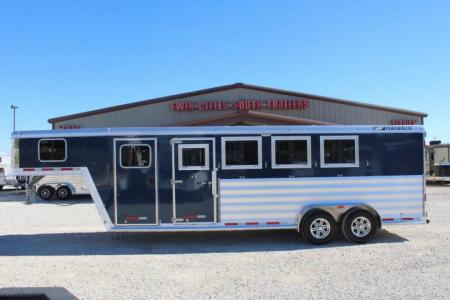 New 2026 Featherlite Trailers 4 Horse Gooseneck 9600 Horse Trailer