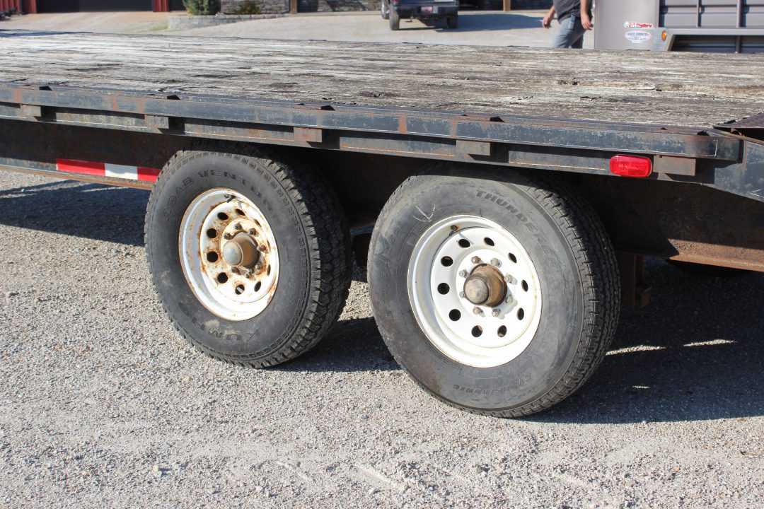 Used 2000 Stav 24' gooseneck Flatbed Trailer