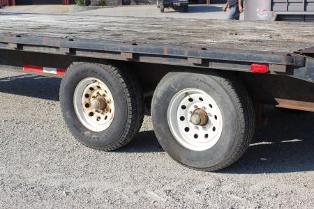 Used 2000 Stav 24' gooseneck Flatbed Trailer