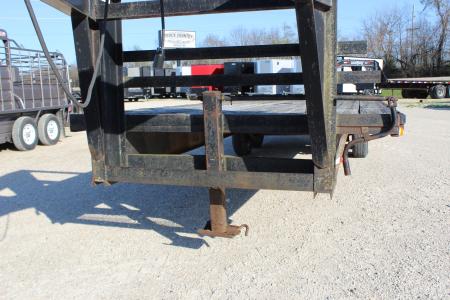 Used 2000 Stav 24' gooseneck Flatbed Trailer