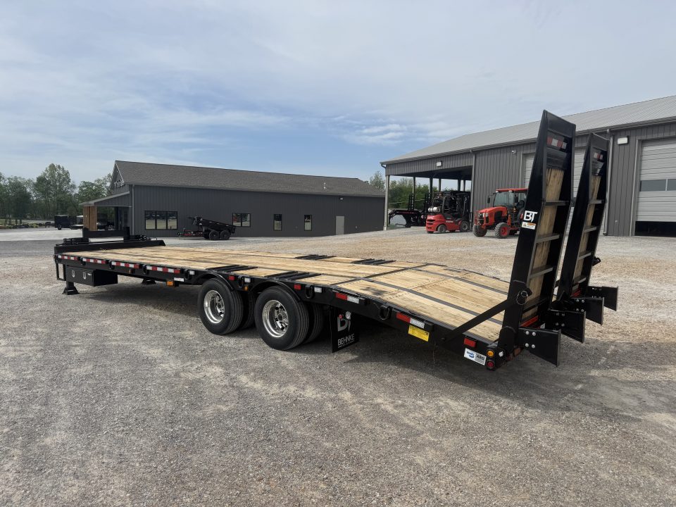 New 2026 Behnke 102"x31' 20 TON Pintle Hitch Tag Trailer *AIR RAMPS*