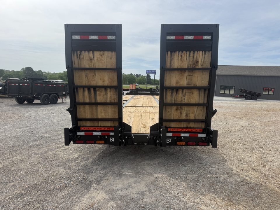 New 2026 Behnke 102"x31' 20 TON Pintle Hitch Tag Trailer *AIR RAMPS*